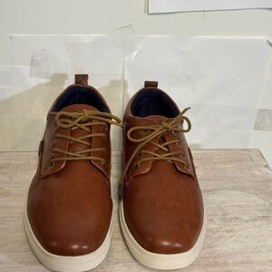 John Ashford Brown Oxfords with Minimalist Design size 6 good condition